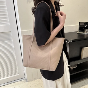 Borsa tote in pelle trapuntata beige da donna con cuciture a V e grande capacità