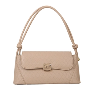 Sac sous le bras beige minimaliste avec motif matelassé et boucle lune dorée