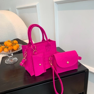 Women Fashion Felt Crocodile Pattern Shoulder Bag Set Tote Bag Small Square Bag Handbag With Adjustable Strap And Pouch