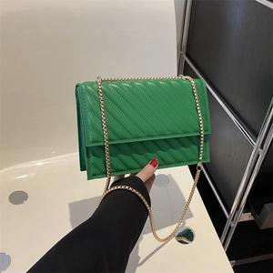 Borsa a Tracolla in Pelle PU Trapuntata con Catena da Donna Urban Semplice Tinta Unita Chevron Piccola Borsa Quadrata con Catena in Metallo