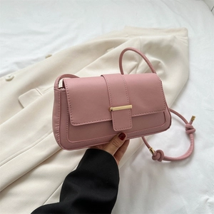 Sac à Épaule en Cuir PU pour Femmes Style Français Sac d'Aisselle Carré Simple Bandoulière Avec Boucle en Métal Doré Nœud