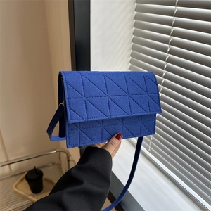 Sac à Épaule Carré en Cuir PU Matelassé Géométrique pour Femmes Petit Sac Bandoulière Décontracté Couleur Unie à Rabat