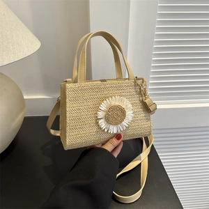 Women Summer Straw Woven Small Square Bag With Daisy Flower Decoration Elegant Casual Beach Shoulder Crossbody Bag