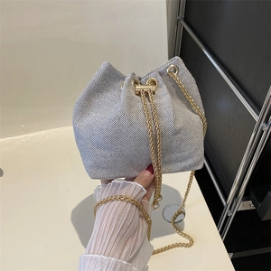 Sac Seau en Paille Tissée pour Femmes Avec Bandoulière en Chaîne Dorée Cordon en Künstliche Perles Sac à Main Décontracté