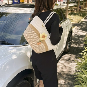 Sac seau chic en corde tressée avec charm tournesol pour les vacances d'été à la plage