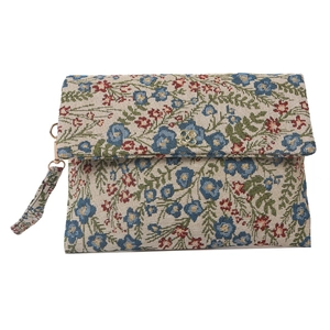 Chic floral tapestry envelope handbag with vintage patterns and gold clover buckle detail