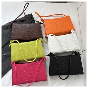 Sacs à bandoulière gaufrés crocodile en six couleurs pour un look de bureau élégant