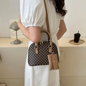 Retro brown shell shoulder bag set with geometric patterns and small hanging coin pouch