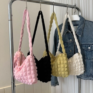 Sacs cabas tendance à texture bulles en rose, noir, jaune et blanc élégants