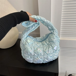 Holographic Metallic Quilted Puffy Shoulder Bag For Women Fashion Laser Y2K Underarm Bag Lightweight Large Capacity Hobo Bag