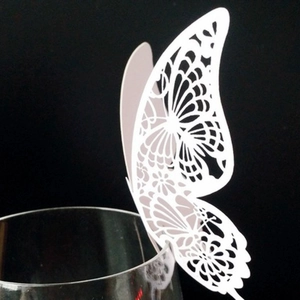 Farfalla bianca intagliata al laser per segnaposto matrimonio e decorazione bicchieri
