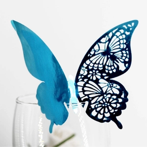 Segnaposto a farfalla 3D blu con intaglio laser floreale per decorazione bicchieri