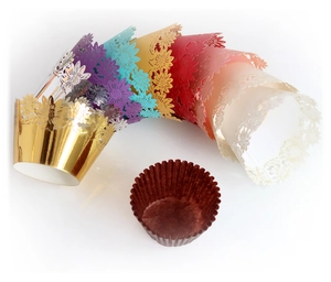 Lasergeschnittene Sonnenblumen-Cupcake-Förmchen in Metallic-Farben für Party-Dekorationen