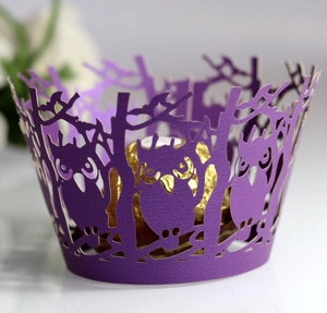 Pirottini per cupcake viola con taglio laser a gufo di Halloween in carta perlata