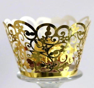 Filigrane lasergeschnittene Goldspitze-Cupcake-Förmchen mit elegantem Blumenmuster