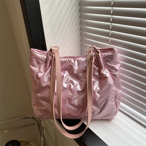 Sac Cabas Matelassé Puffy pour Femmes Mode Métallique Grande Capacité Sac à Épaule Hiver Décontracté Sac à Main Rembourré