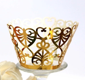 Laser Cut Heart Shape Pearlescent Paper Cupcake Wrapper Lace Hollow Out Cake Decor For Wedding Birthday Party Dessert Wraps