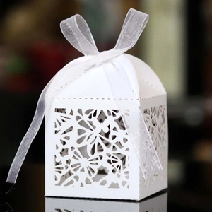 European Laser Cut Butterfly Floral Candy Box Pearlescent Paper Gift Box With Ribbon For Wedding Party Elegant Favors