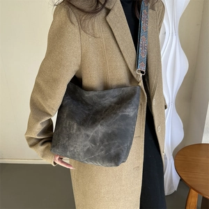 Sac fourre-tout gris minimaliste de grande capacité avec bandoulière bohème colorée