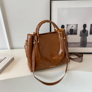 Borsa a Secchiello in Pelle PU Vintage di Grande Capacità per Donna Retro Casual Minimalista Urbana Borsa a Tracolla Con Tracolla Larga
