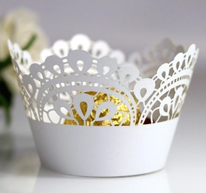 Involucri per Cupcake con Pizzo a Pavone Tagliati al Laser Carta Perla Artificialta Decorazioni per Torte per Matrimonio Compleanno Festa Tavola