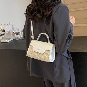 Minimalist woven patchwork handbag for women with white leather and beige straw detail