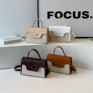 Modern straw patchwork handbags with leather flap and round buckle in four colors
