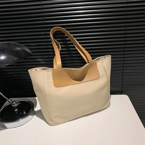 Women Minimalist Nylon Tote Bag Large Capacity PU Patchwork Shoulder Bag For College Commuter Fashion Solid Color Handbag