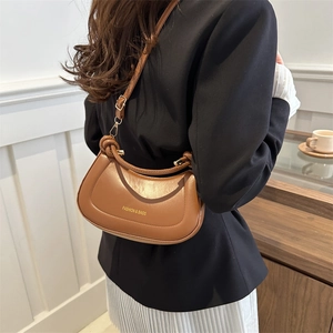 Minimalist caramel knotted handbag with detachable shoulder strap for women