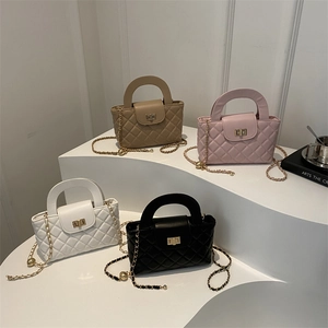 Chic quilted crossbody bag with chain strap and top handle in four stylish colors