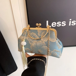 Chinese Vintage Style Embroidery Velvet Evening Bag Shell Shape Satin Clutch With Metal Handle Chain Shoulder Crossbody Bag For Women