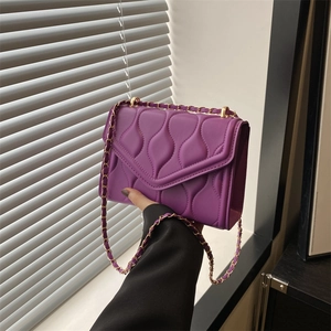 Women Fashion Wave Quilted PU Leather Shoulder Bag Urban Simple Gold Chain Strap Flap Small Square Crossbody Bag For Commuting