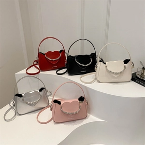 Minimalist small heart crossbody bags with bead chains in red black silver and pink