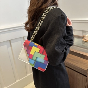 2024 trendy geometric patchwork crossbody bag with colorful block print and gold chain