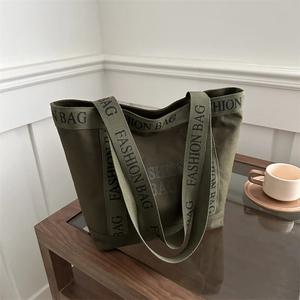 Sac Fourre-tout en Toile de Grande Capacité pour Femmes Sac à Bandoulière Décontracté Imprimé Lettres Sac à Main Tendance Style Urbain