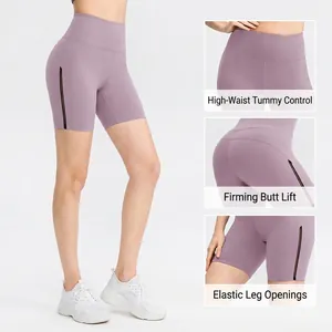 Pantaloncini yoga viola a vita alta con inserti in mesh e design push-up glutei