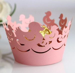 Roze lasergesneden cupcakevormpjes met eendenpatroon voor bruiloften en verjaardagen