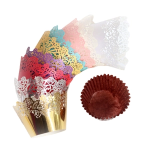 Pirottini per cupcake con fiori tagliati al laser in vari colori perlati e metallizzati