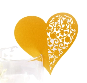 Heart Shaped Laser Cut Wine Glass Place Cards Hollow Floral Pearlescent Paper Name Cards For Wedding Party Banquet Decoration