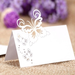 Marque-places papillon blancs découpés au laser pour décoration de table de mariage