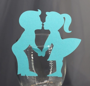 Marque-place romantique bleu découpé au laser pour décoration de mariage et gâteaux