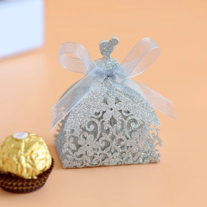 Boîtes à Bonbons Robe de Princesse Découpées au Laser en Papier Pailleté Boîtes Cadeaux de Mariage Fête Ajourées Avec Ruban