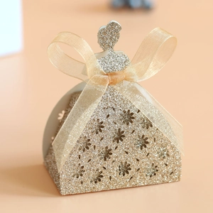 Boîte à bonbons robe de princesse pailletée avec un ruban élégant en organza