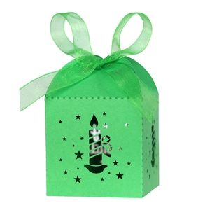 Green Christmas hollow star candy box with decorative ribbon for festive party gifts