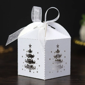 White laser-cut Christmas tree candy box with white organza ribbon bow for wedding party