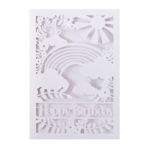 Carte d'anniversaire découpée au laser avec arc-en-ciel, soleil et motifs floraux