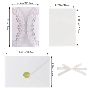 Specifiche delle dimensioni per set inviti matrimonio intagliati a fiori laser