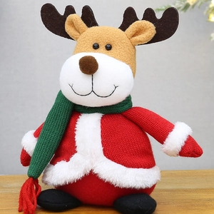 Poupée de renne de Noël avec pull en tricot rouge et écharpe verte pour décoration