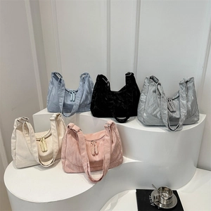 Five assorted colors of premium large-capacity tote bags made of crinkle texture faux leather