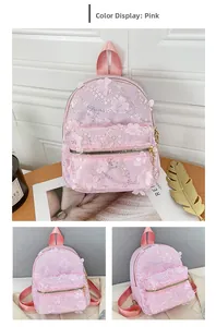 Detailansicht eines rosa Pailletten-Minirucksacks mit Spiralmuster und Blumenakzenten